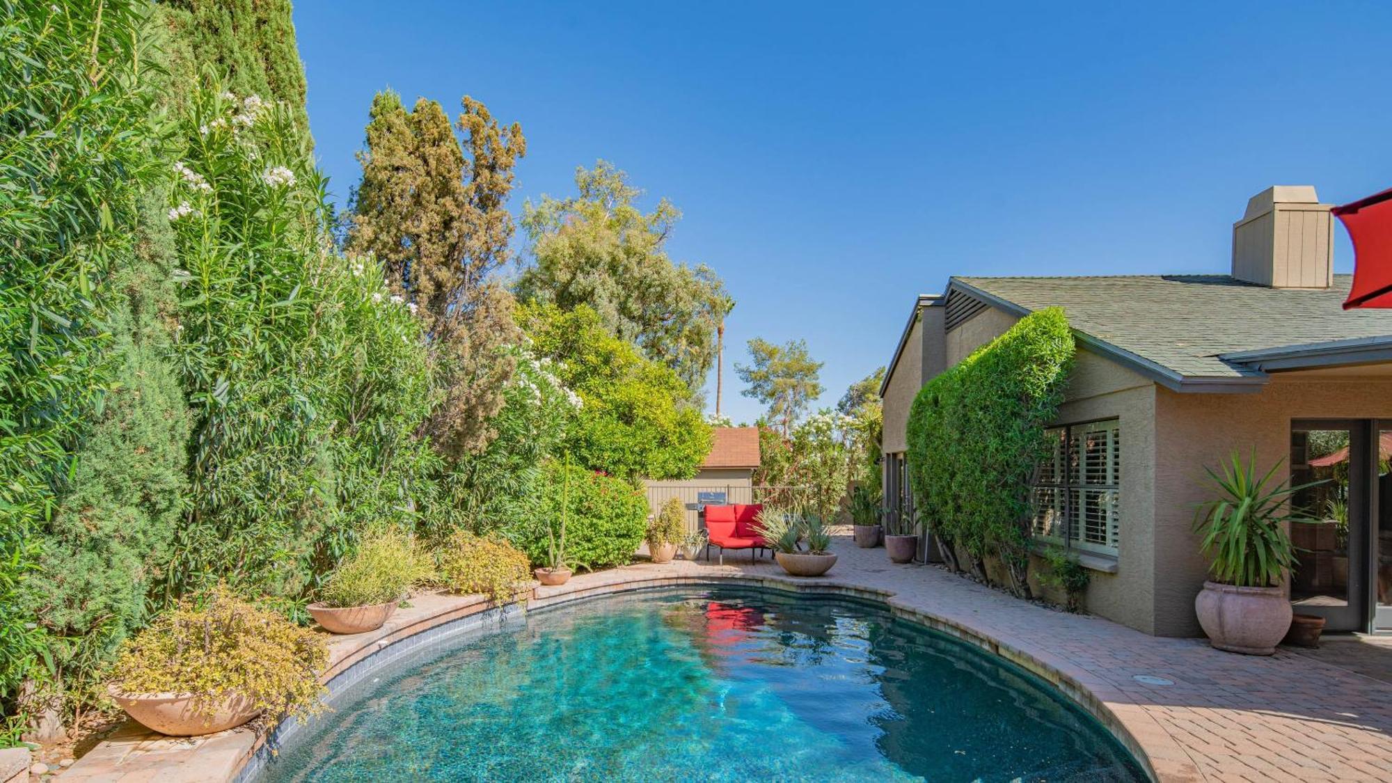 Holiday home Gem Wpool In Private And Serene Yard Scottsdale